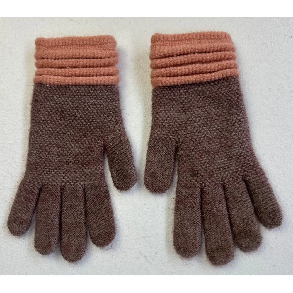 Britt's Knits Womens Winter Gloves OSFM Soft Knit 3 Button Accent Classic Style